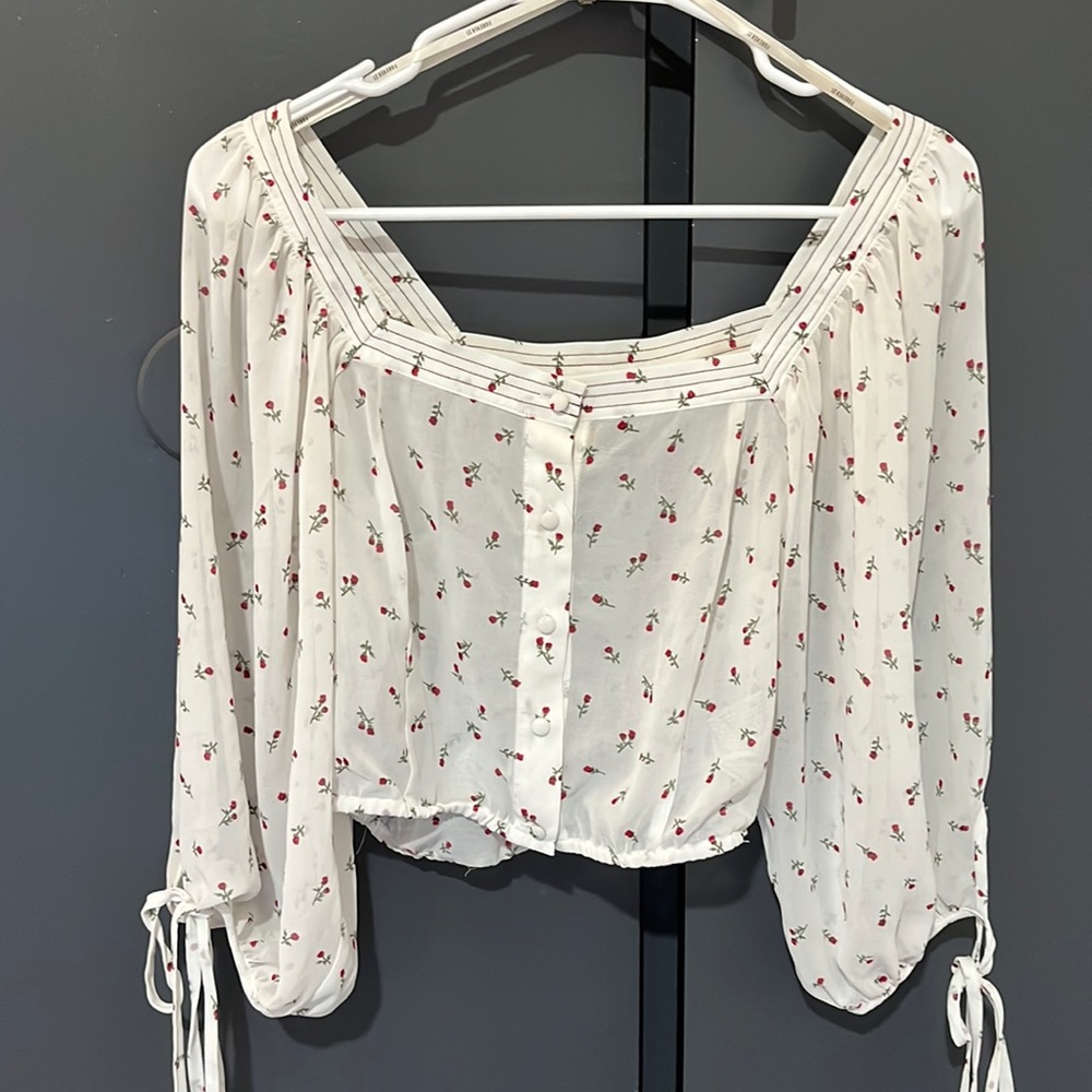 F21 Cherry/rose blouse crop top S